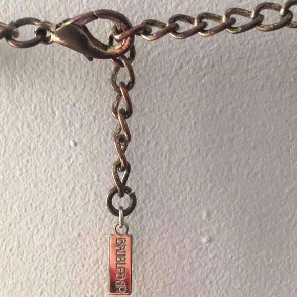 Green Statement Necklace - Picture 3 of 3